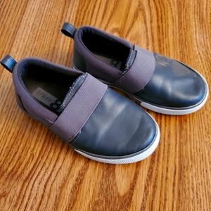 Toddler slip on shoes